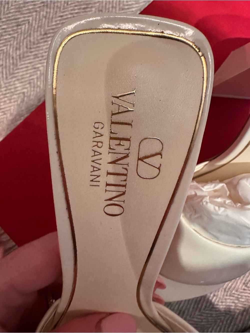 Valentino Garavani Cream Patent Slide Mules - Picture 6 of 7